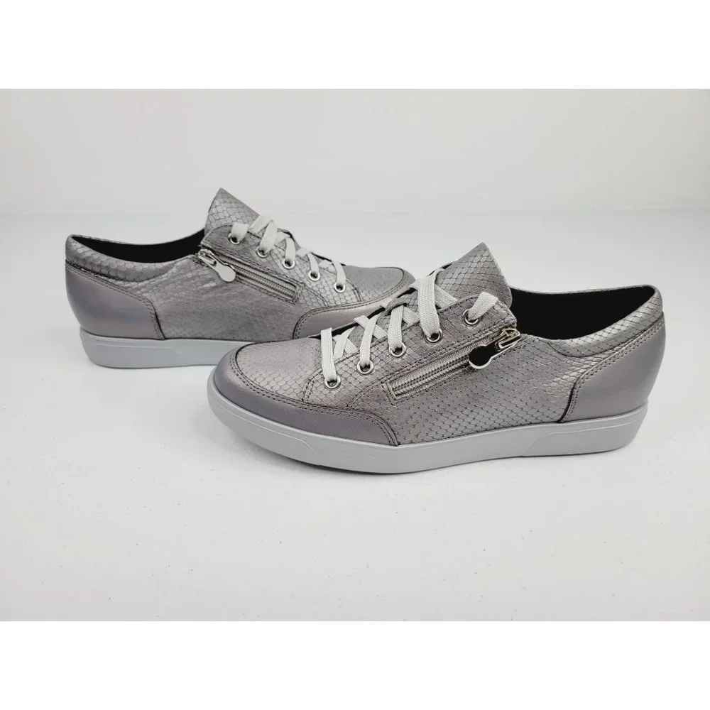Munro "Gabbie" Leather Gray Sneakers_2